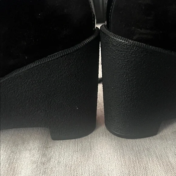 Robert Clergerie Black Lace-Up Wedges - Picture 11 of 11